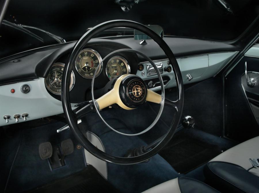 Панель приборов Alfa Romeo Giulietta Sprint Veloce (750/101) 1958 года  (фото 3 из 9)